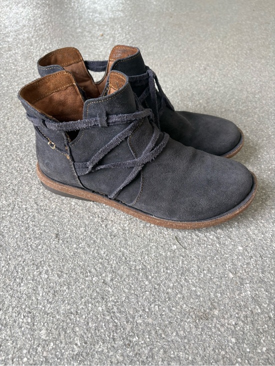 Born Shoes - Børn Women's Tarkiln Ankle Booties size 8.5